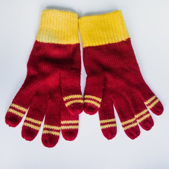 Harry Potter Gryffindor gloves - Picture 3 of 3